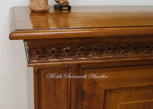 Classic sideboard in solid walnut with mother-of-pearl inlays